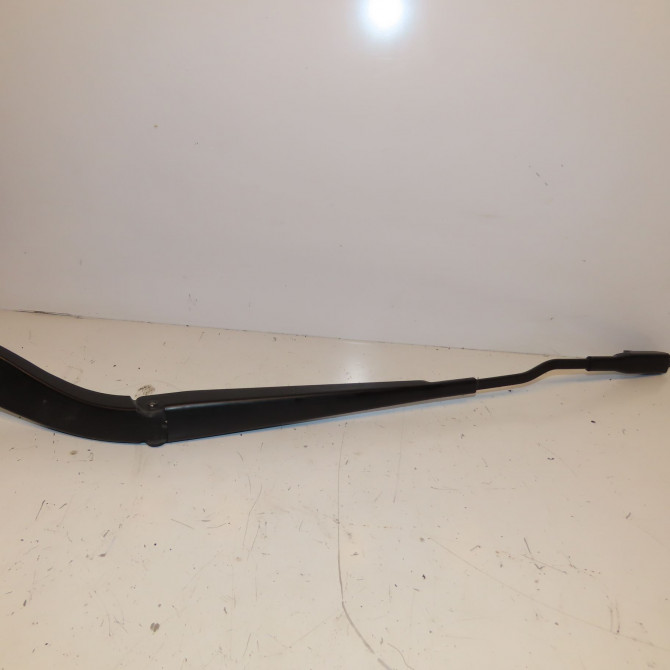 Bras essuie-glace avant droit occasion FORD CMAX II Phase 1 09-2010->09-2015 1.6 TDCI 115ch 1899697 2