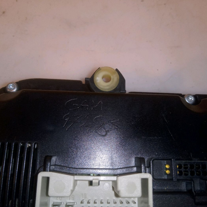 Commande de chauffage occasion VOLKSWAGEN GOLF VI Phase 1 10-2008->04-2013 2.0 TDI 110ch 5K0907044GNZJU 3