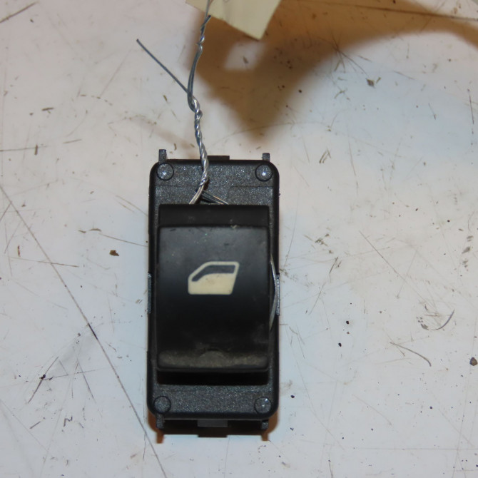 Commande leve-glace porte arrière gauche occasion PEUGEOT 5008 I Phase 1 11-2009->12-2013 1.6 HDI 110ch 6490X7 1