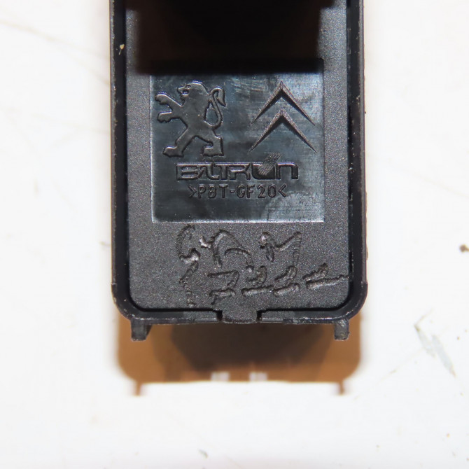 Commande leve-glace porte arrière gauche occasion PEUGEOT 5008 I Phase 1 11-2009->12-2013 1.6 HDI 110ch 6490X7 3