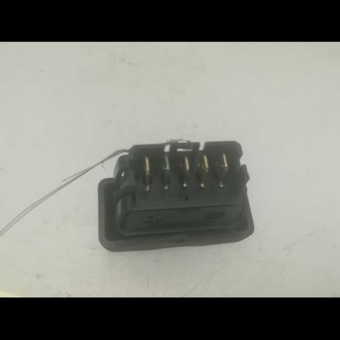 Commande lève-glace porte avant droite occasion DACIA LOGAN I Phase 1 06-2005->06-2008 1.6 MPI 2