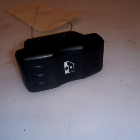 Commande lève-glace porte avant gauche occasion DACIA LOGAN I Phase 1 MCV 01-2007->10-2008 1.5 DCI 85ch 6001546816