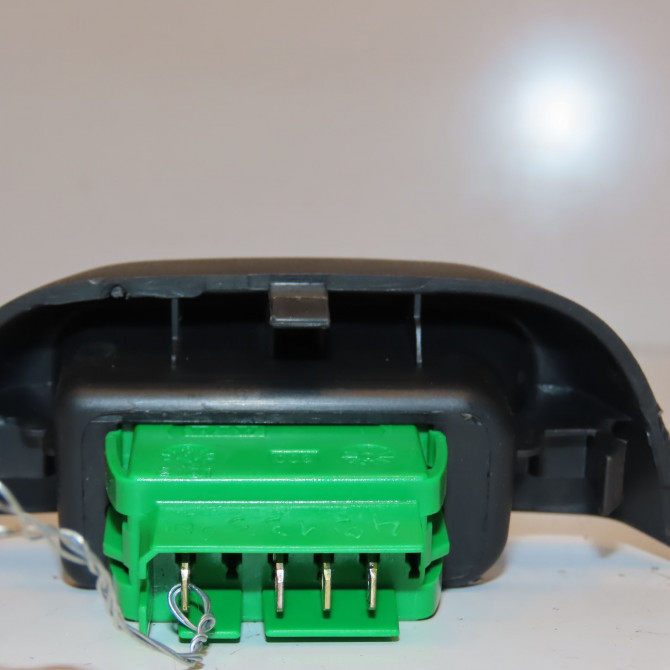 Commande lève-glace porte avant gauche occasion CITROEN C1 I Phase 3 01-2012->08-2014 1.0i 68ch 6554KZ 2