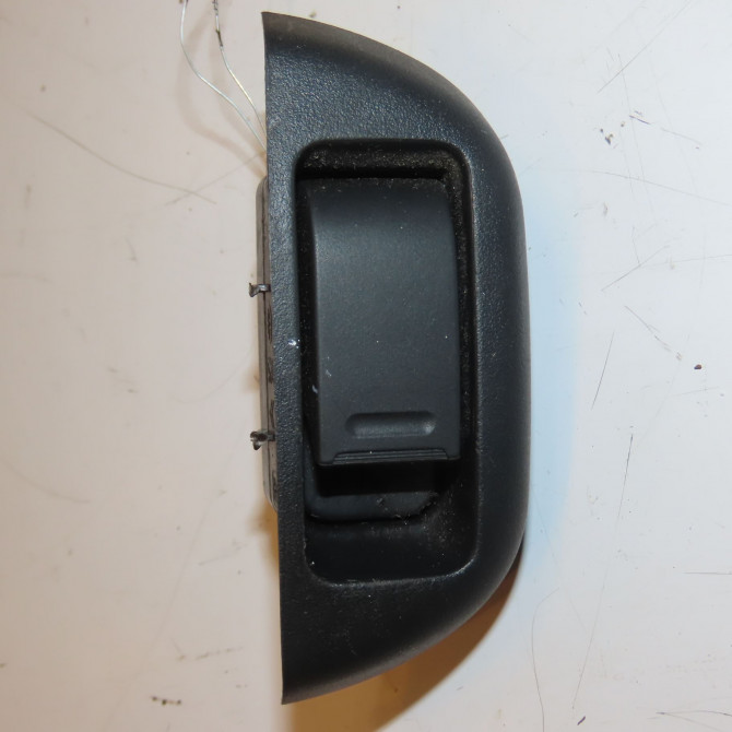 Commande lève-glace porte avant droite occasion CITROEN C1 I Phase 3 01-2012->08-2014 1.0i 68ch 6554KZ 1