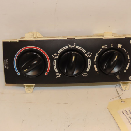 Commande de chauffage occasion RENAULT SCENIC I Phase 1 09-1996->08-1999 1.6i 90ch 7701209441