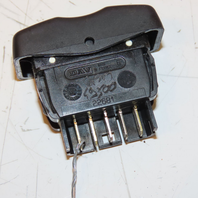 Commande lève-glace porte avant gauche occasion DACIA LOGAN I Phase 1 06-2005->06-2008 1.5 DCI 70ch 6001546816 3