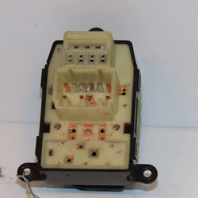 Commande rétroviseurs extérieures électriques occasion KIA RIO III Phase 1 06-2011->... 1.2i 85ch 935301W000 2