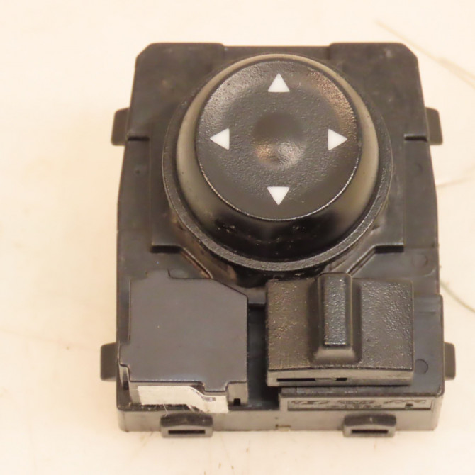 Commande rétroviseurs extérieures électriques occasion HYUNDAI I 10 II Phase 2 09-2016->... 93530K6000NNB 1