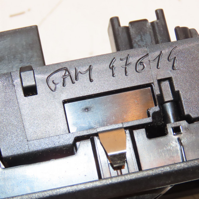 Commande lève-glace porte avant gauche occasion FORD FIESTA VI Phase 1 10-2008->11-2012 1.2i 82ch 1547740 2