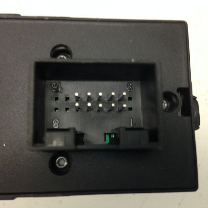 Commande lève-glace porte avant gauche occasion RENAULT SCENIC II Phase 1 03-2004->09-2006 8200315042 2