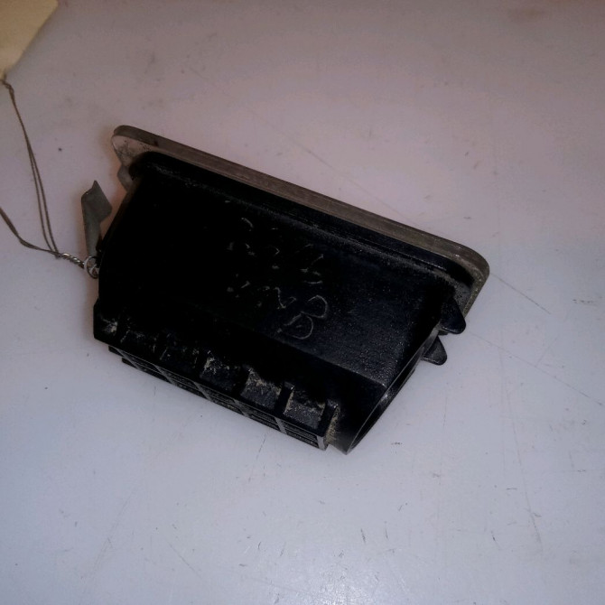 Eclaireur plaque de police d occasion FORD FIESTA VI Phase 1 10-2008->11-2012 1.4 TDCI 68ch 5105886 2