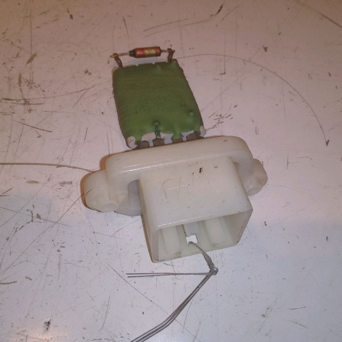 Resistance de chauffage occasion FORD FIESTA VI Phase 1 10-2008->11-2012 1.4 TDCI 68ch 1855157 1