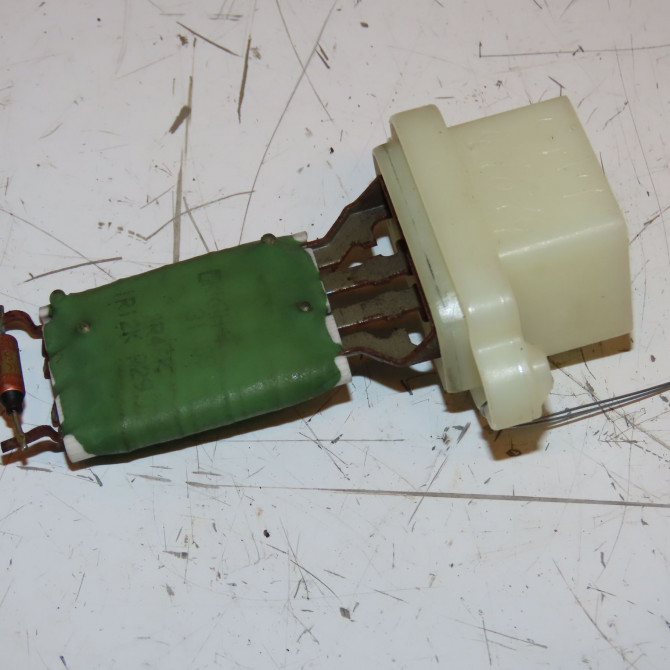 Resistance de chauffage occasion FORD FIESTA VI Phase 1 10-2008->11-2012 1.2i 82ch 1855157 1