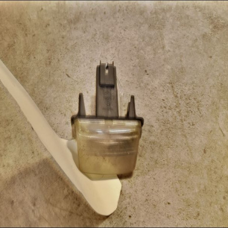 Eclaireur plaque de police d occasion PEUGEOT 206 Phase 2 02-2003->02-2009 1.4 HDI 70ch 6340A3