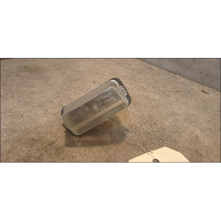 Eclaireur plaque de police d occasion PEUGEOT 407 phase 1 SW 07-2004->07-2008 2.0 HDI 136ch 6340A3