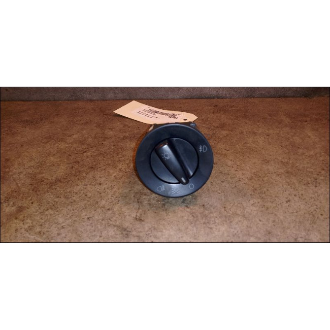 Interrupteur commande de phares occasion SKODA FABIA II Phase 1 05-2007->03-2010 1.4 TDI 80ch 7H0953513C9B9 1