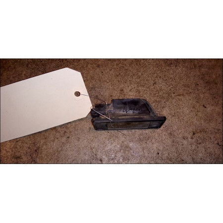 Eclaireur plaque de police d occasion PEUGEOT 308 I Phase 1 09-2007->03-2011 1.6 HDI 16v 90ch 6340G9