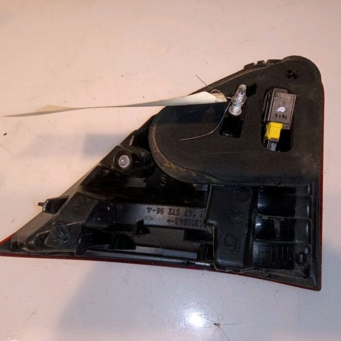 Feu arrière intérieur droit occasion PEUGEOT 2008 Phase 1 04-1995->04-1999 1.6 BlueHDI 120ch 9814757280 2