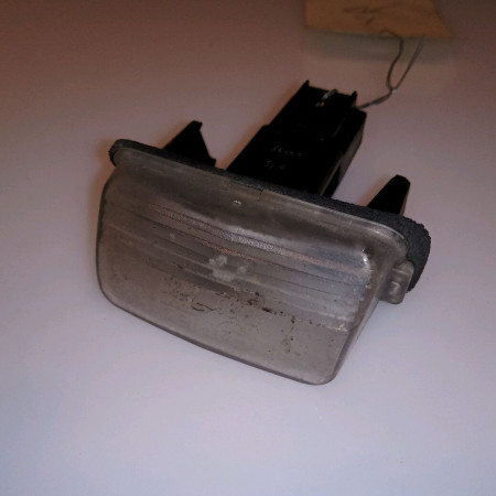 Eclaireur plaque de police g occasion PEUGEOT 207 Phase 1 04-2006->06-2013 1.6 HDI 16v 110ch 6340A3