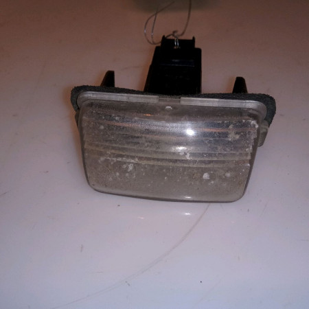 Eclaireur plaque de police g occasion PEUGEOT 207 Phase 1 04-2006->06-2013 1.4 VTI 16v 95ch 6340A3