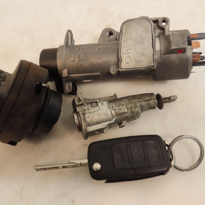 Kit serrures + antivol occasion SKODA FABIA II Phase 1 05-2007->03-2010 1.2i 60ch 2