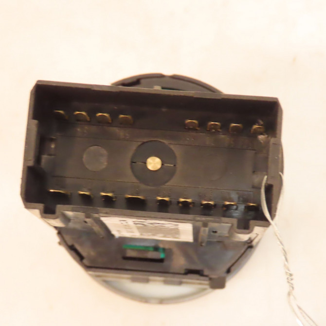 Interrupteur commande de phares occasion SKODA FABIA II Phase 1 05-2007->03-2010 1.2i 60ch 2