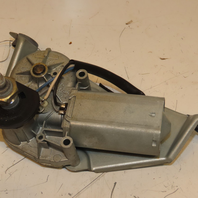 Moteur essuie-glace arrière occasion RENAULT SCENIC I Phase 1 09-1996->08-1999 1.6i 90ch 7701472211 1