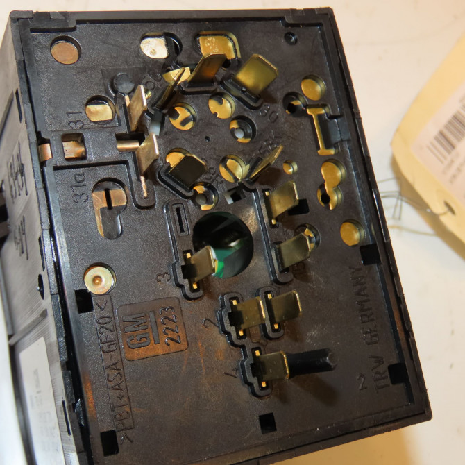 Interrupteur commande de phares occasion SUZUKI IGNIS II Phase 1 09-2003->09-2009 1.5i 100ch 3721086G10 2