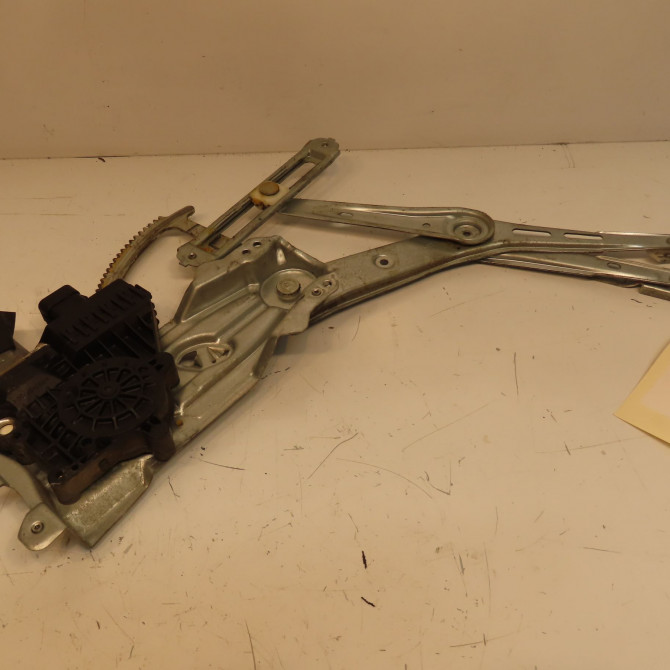 Mecanisme+moteur leve-glace avg occasion OPEL ASTRA II Phase 1 04-1998->09-2004 1.8i 16v 90543917 1