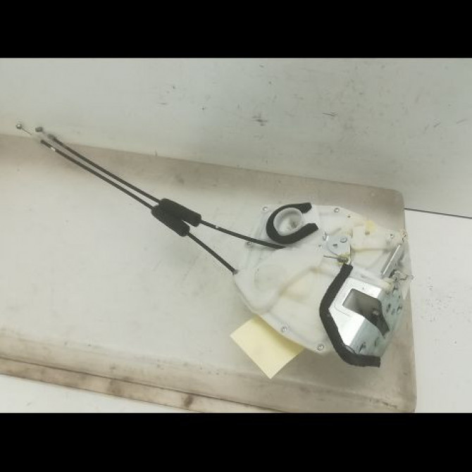 Serrure porte arg occasion SUZUKI SWIFT IV Phase 1 09-2010->... 1.2 VVT 94ch 8230268LA2 1