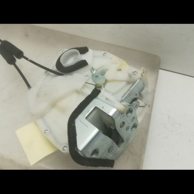 Serrure porte arg occasion SUZUKI SWIFT IV Phase 1 09-2010->... 1.2 VVT 94ch 8230268LA2 2