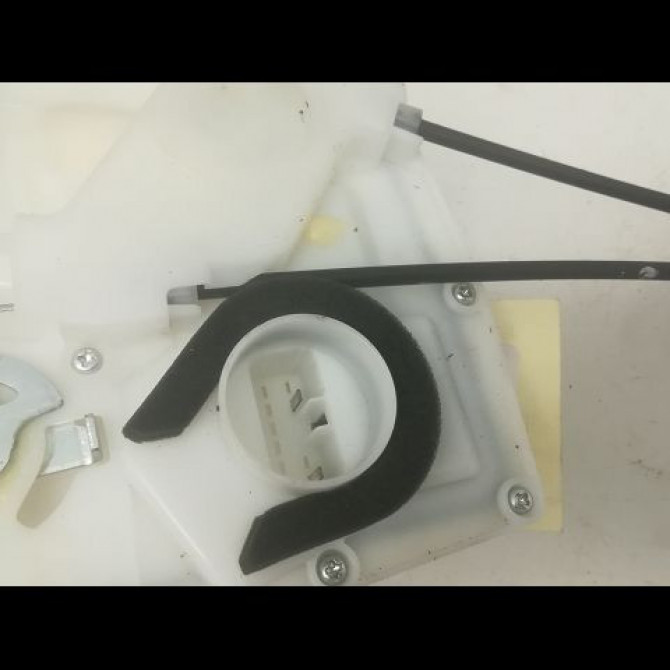 Serrure porte arg occasion SUZUKI SWIFT IV Phase 1 09-2010->... 1.2 VVT 94ch 8230268LA2 4