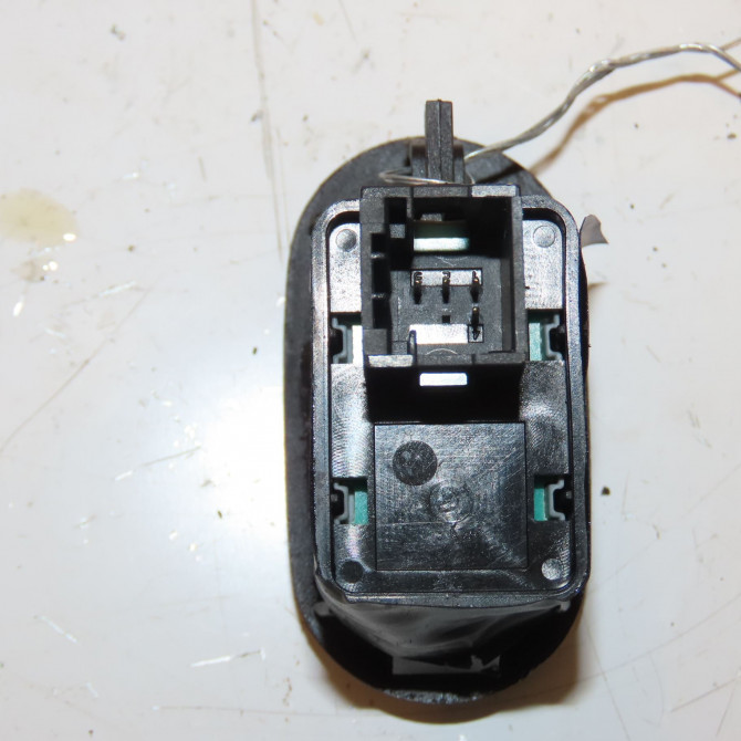Commande lève-glace porte avant gauche occasion CITROEN C3 PLURIEL I Phase 1 04-2003->09-2008 1.4 HDi 6554QX 2