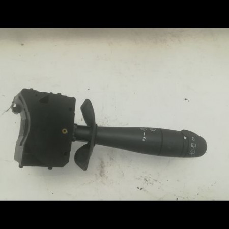 Commande essuie glace occasion DACIA SANDERO I Phase 1 06-2008->10-2012 1.5 DCI 90ch 6001551357