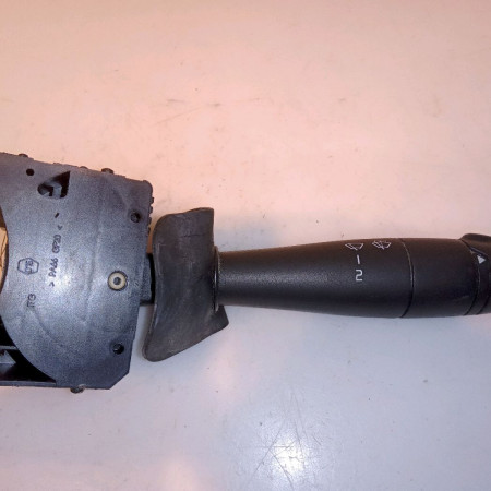 Commande essuie glace occasion DACIA SANDERO I Phase 1 06-2008->10-2012 1.4 MPI 75ch 6001551357