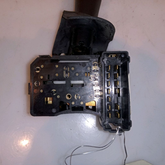 Commande essuie glace occasion DACIA SANDERO I Phase 1 06-2008->10-2012 1.4 MPI 75ch 6001551357 3