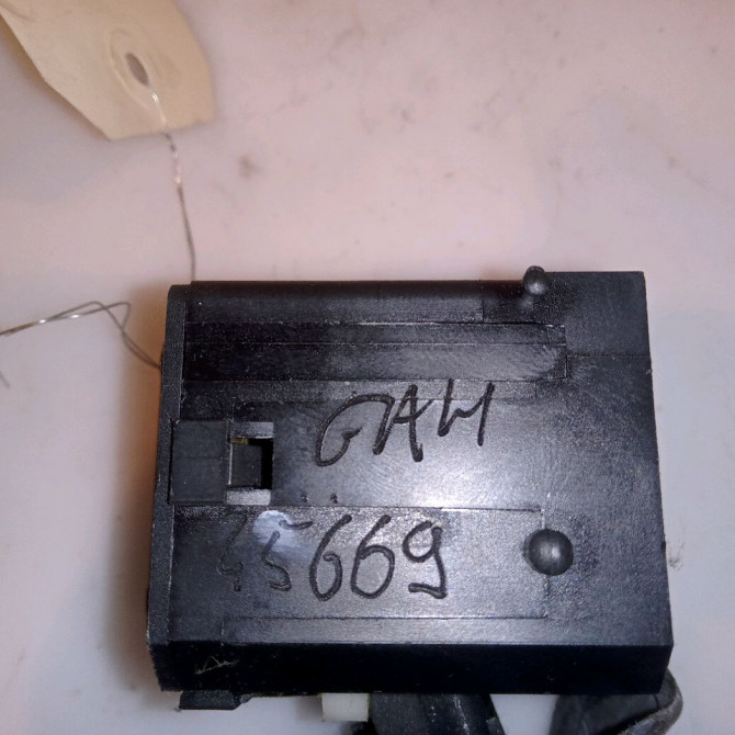 Commande essuie glace occasion DACIA SANDERO I Phase 1 06-2008->10-2012 1.4 MPI 75ch 6001551357 4