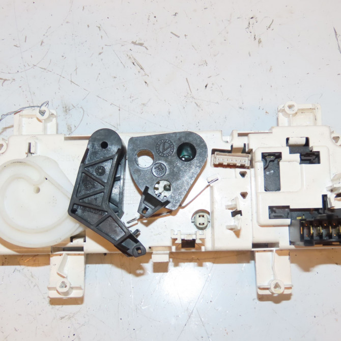 Commande de chauffage occasion CITROEN XSARA Phase 2 09-2000->12-2005 1.6i 16v 6451FR 2