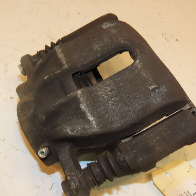 Etrier de frein avant droit occasion NISSAN MICRA IV Phase 1 11-2010->12-2013 1.2i 80ch 410011HA0B 1