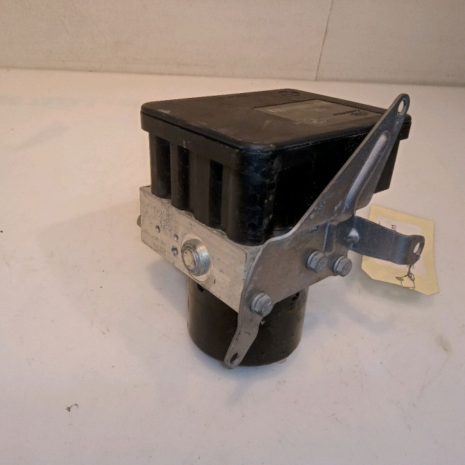 Unité hydraulique ABS occasion B.M.W. SERIE 1 I Phase 1 04-1995->04-1999 118 D 143ch 34512460468 2