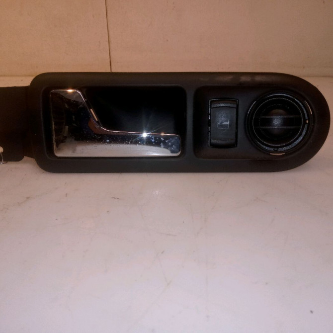 Poignee int porte arg occasion VOLKSWAGEN PASSAT IV Phase 2 10-2000->03-2005 1.9 TDI 130ch 3B0839113BF2AQ 1