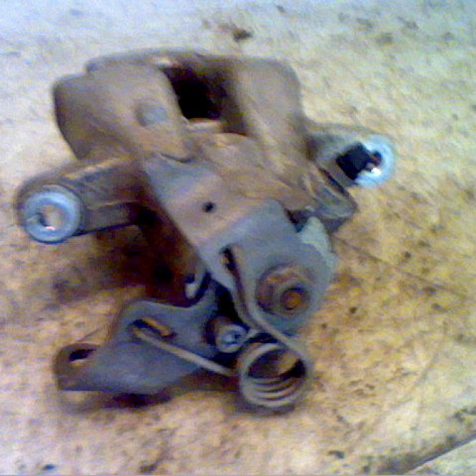 Etrier de frein arrière gauche occasion CITROEN C4 II Phase 2 11-2014->... 00004401N6 2