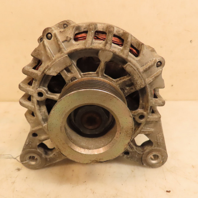 Alternateur occasion RENAULT TWINGO II Phase 1 06-2007->11-2011 1.2i 16v 75ch 8200519296 1