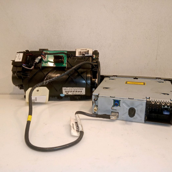 Autoradio occasion PEUGEOT 308 I Phase 1 09-2007->03-2011 1.6 HDI 16v 110ch 2