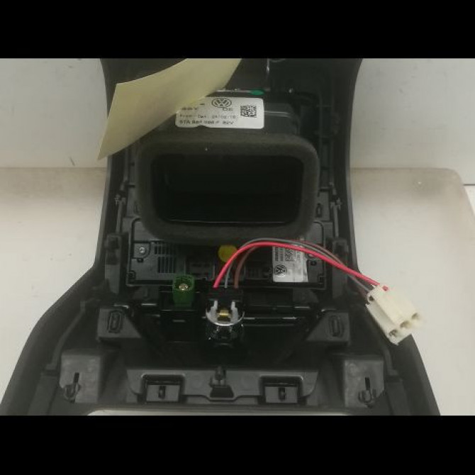 Console occasion VOLKSWAGEN TOURAN I Phase 2 11-2006->09-2010 1.9 TDI 105ch 1T0863679D3U6 2