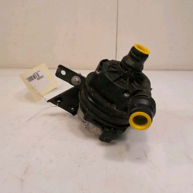 Pompe a eau occasion MERCEDES CLASSE E V Phase 1 02-2016->... 6542010010 1