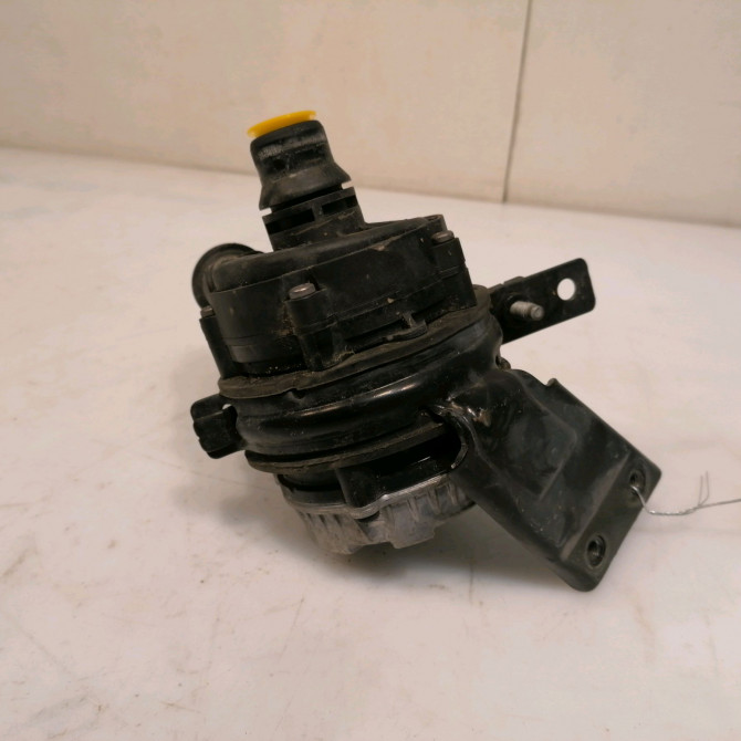 Pompe a eau occasion MERCEDES CLASSE E V Phase 1 02-2016->... 6542010010 2