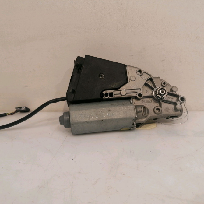 Moteur toit ouvrant occasion VOLKSWAGEN GOLF V Phase 1 11-2003->10-2008 2.0 TDI 140ch 1K0959591 2