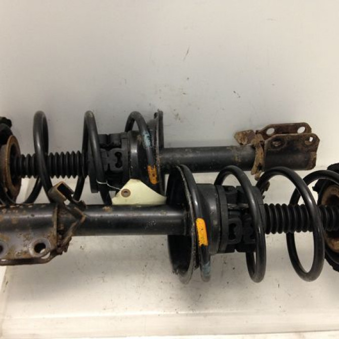 Amortisseur avant droit occasion RENAULT MEGANE I Phase 2 03-1999->06-2003 1.6 16v 543021082R 1