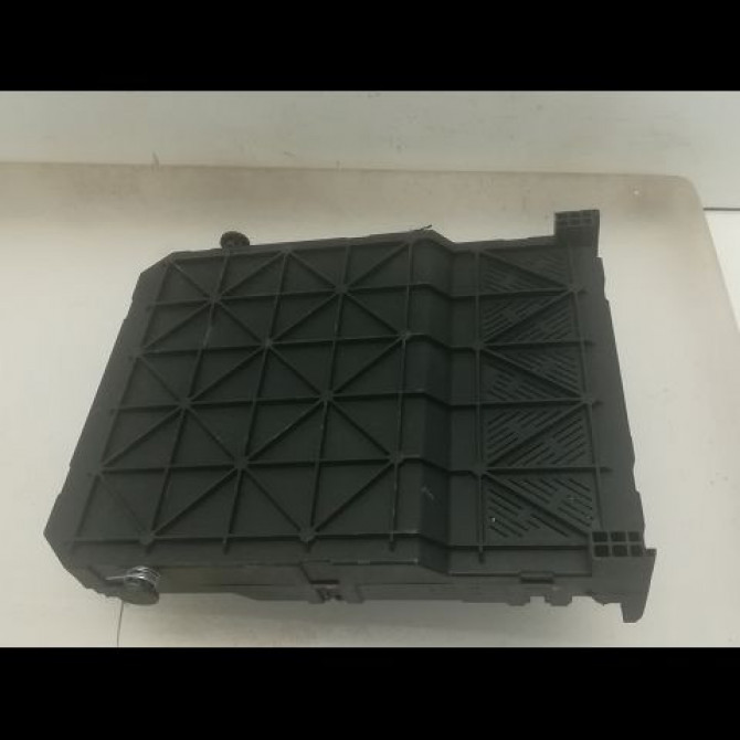 Platine fusible habitacle occasion PEUGEOT 407 Phase 2 07-2008->04-2011 2.0 HDI 16v 136ch 2